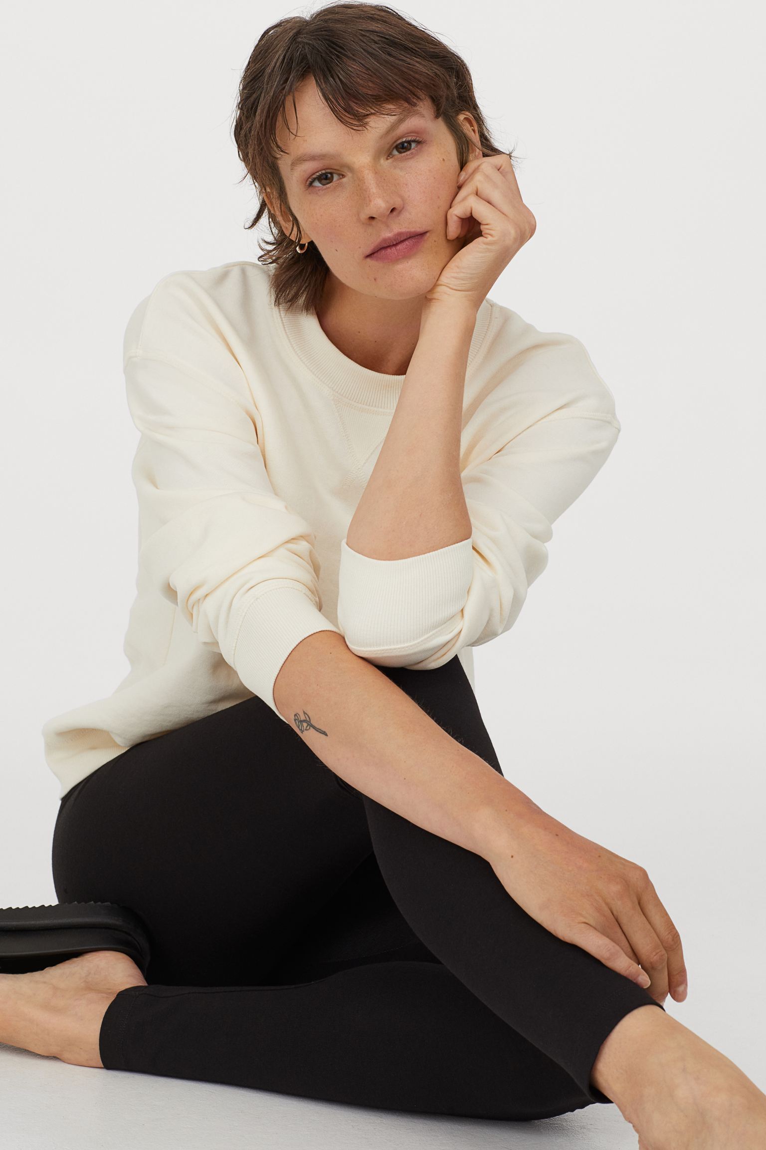 پیراهن کرم یقه لیپسی V