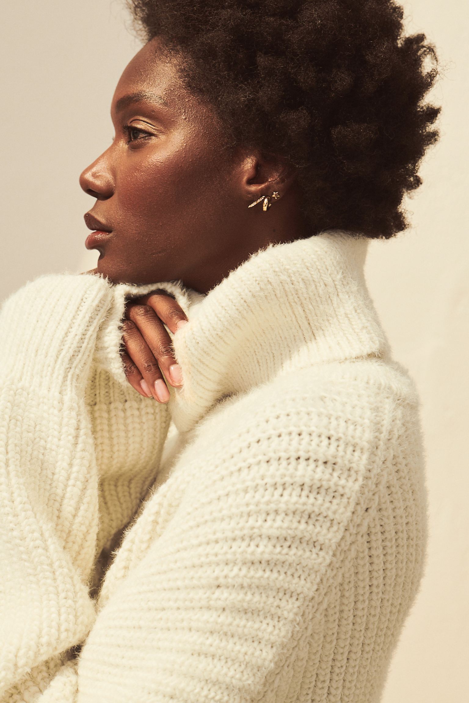 پیراهن بافت یقه اسکی کرمی - تصویر 2