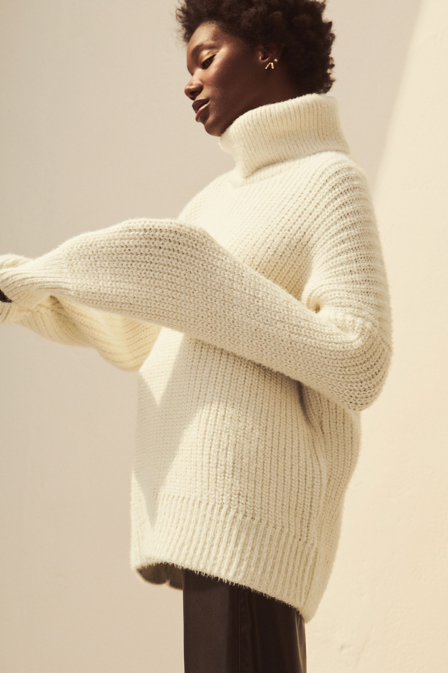 پیراهن بافت یقه اسکی کرمی - تصویر 3